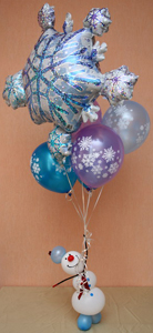 новогодние воздушные шары. фольгированные снежинки. новогоднее оформление
