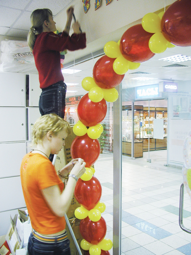 Как украсить школьный праздник: фото примеры оформления воздушным шарами