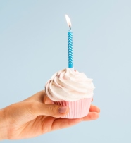 Новинки праздничных свечей