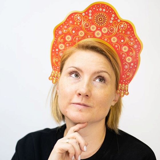 PR Кокошник Красный 247мм